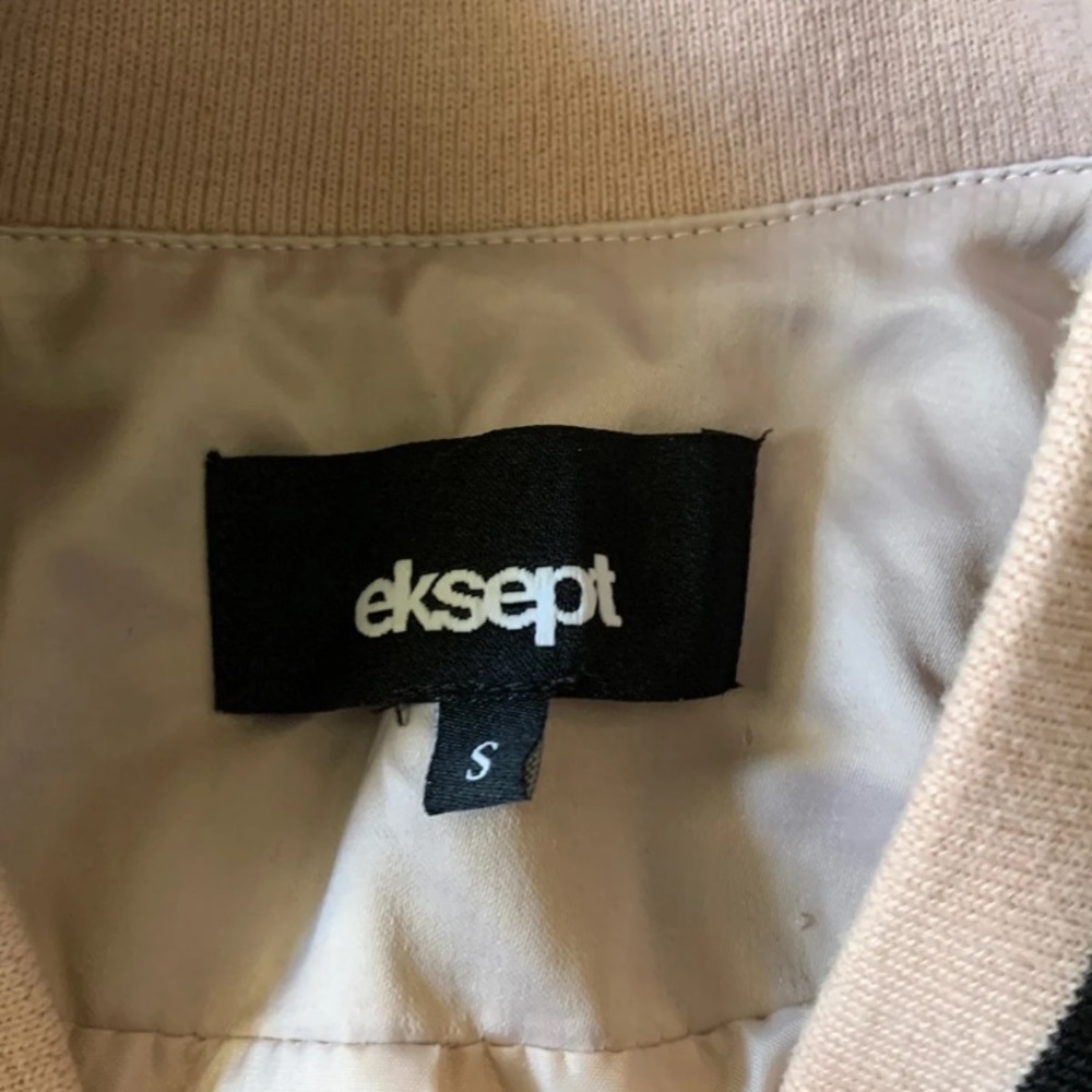 Jacket - Picture 2 of 5